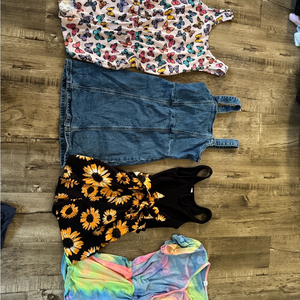 Little girl dress bundle size 8 🩷